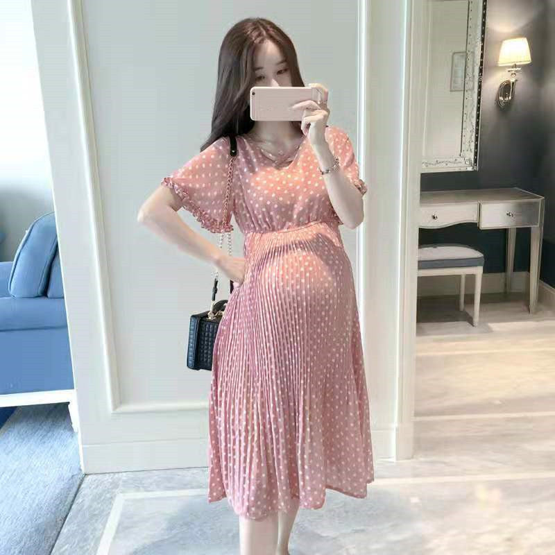 Wave Point Maternity Dress: Embrace Your Style During Pregnancy
